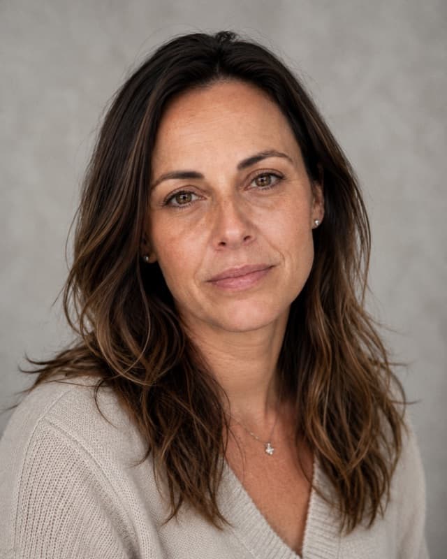 Sarah, 38